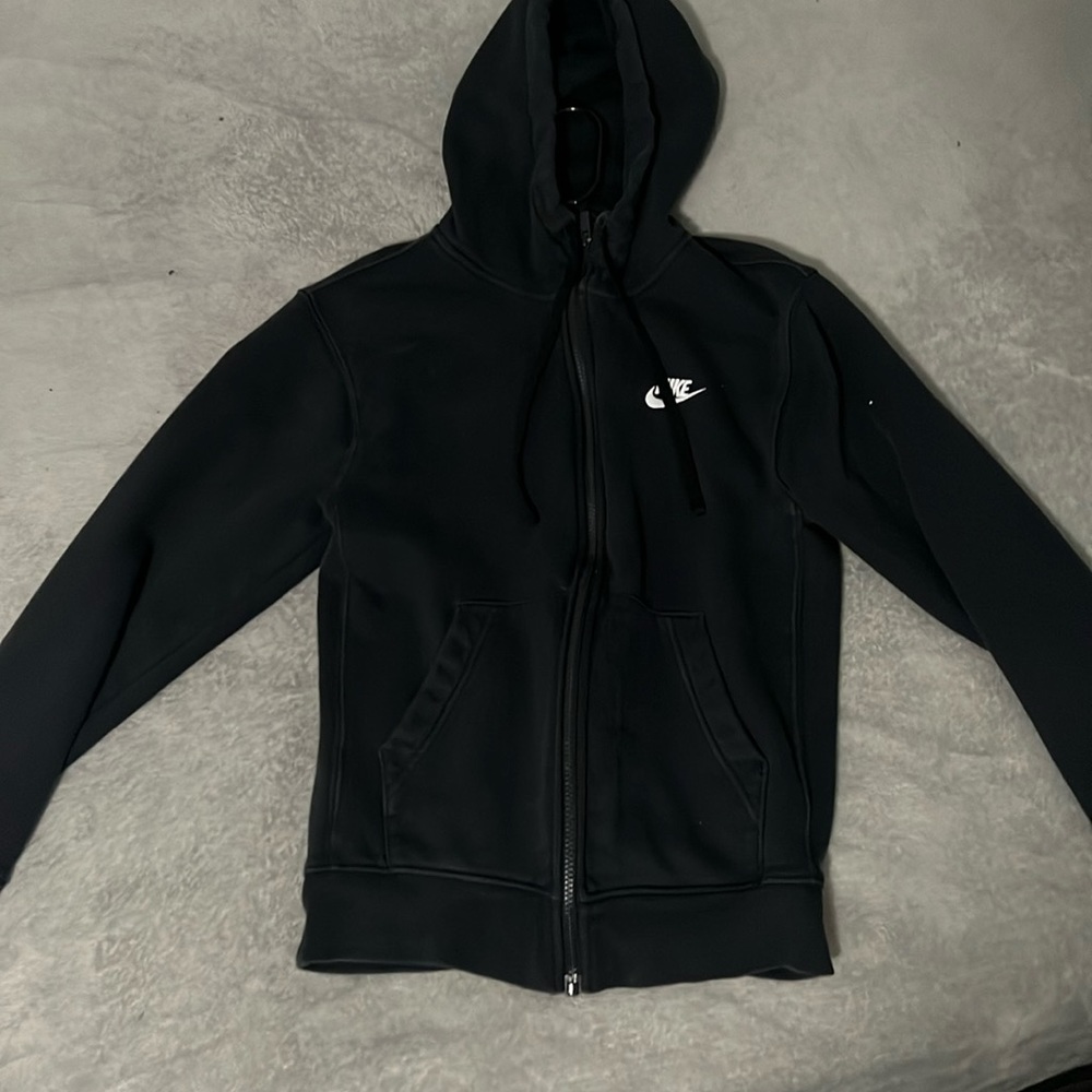 Black Nike club fleece. Minimal flaws